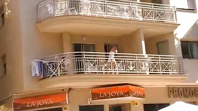 Siempre me miras incesto argentino xxx cuando hago mi yoga JOI