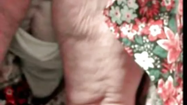 Colegialas videos eroticos retros calientes compartiendo una polla dura