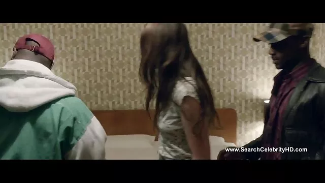 Casey Calvert le da un masaje ver peliculas de adultos xxx muy erótico a una lesbiana hambrienta