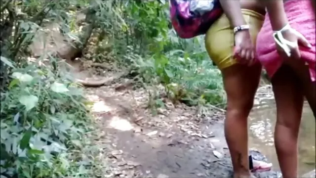 Morena mayor folla ver taboo xxx sus dos agujeros con consoladores