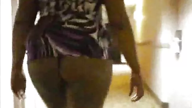 Chica atractiva tiene sexo en la mesa de la cocina reality kings videos completos