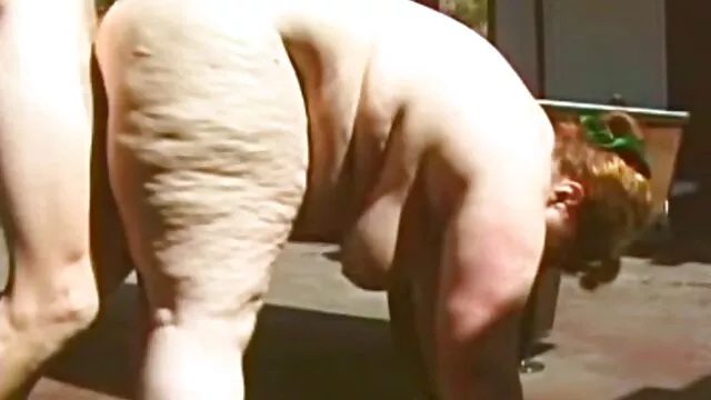 Ídolo asiático enfundado en medias necesita ayuda mientras juega xnxx peliculas en español con su coño mojado